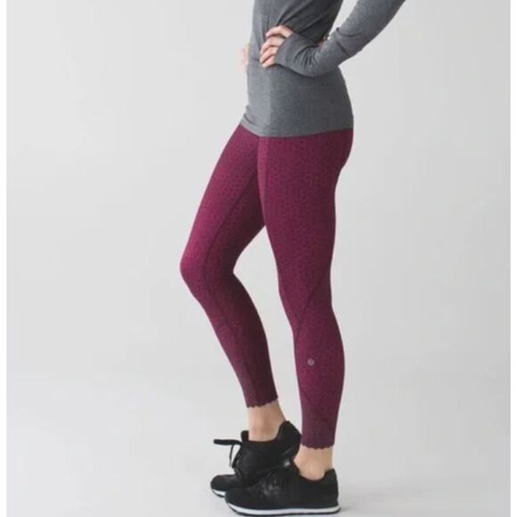 ~ Lululemon 4 Legging Tight Stuff Crop Pant Star Pixel Raspberry Bordeaux Drama - Picture 9 of 16
